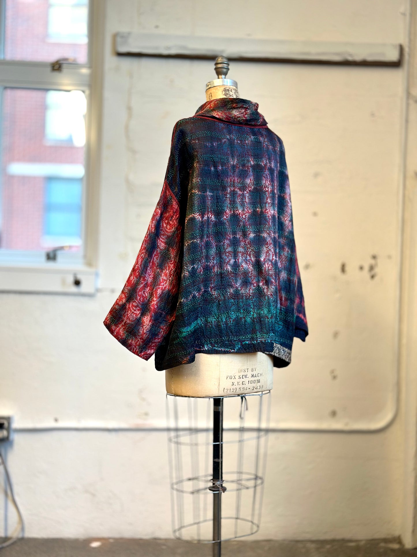 ST-SV2970-MAR / TIE DYE VINTAGE SILK KANTHA (AVAILABLE JACKETS) SV2970-MLT TO ST-SV2970