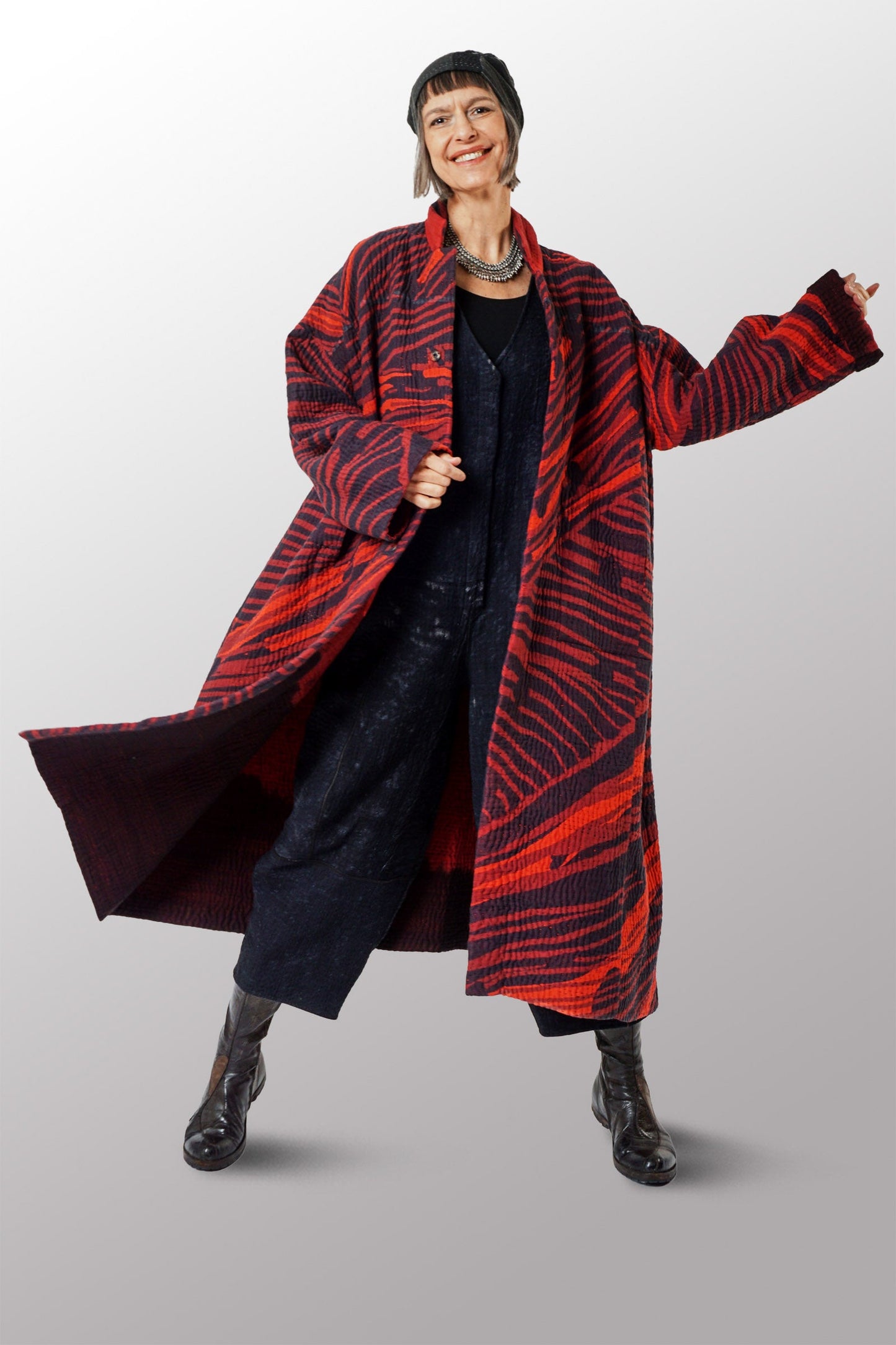 MW5970-RED / MAGMA AND OMBRE KANTHA (AVAILABLE JACKETS)