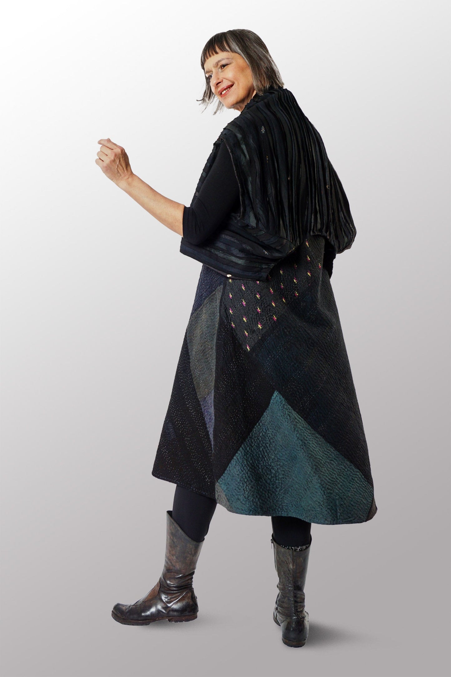 WV2803-BLK / WAVY STRIPE KANTHA - SHAWL LARGE (AVAILABLE STOCK)