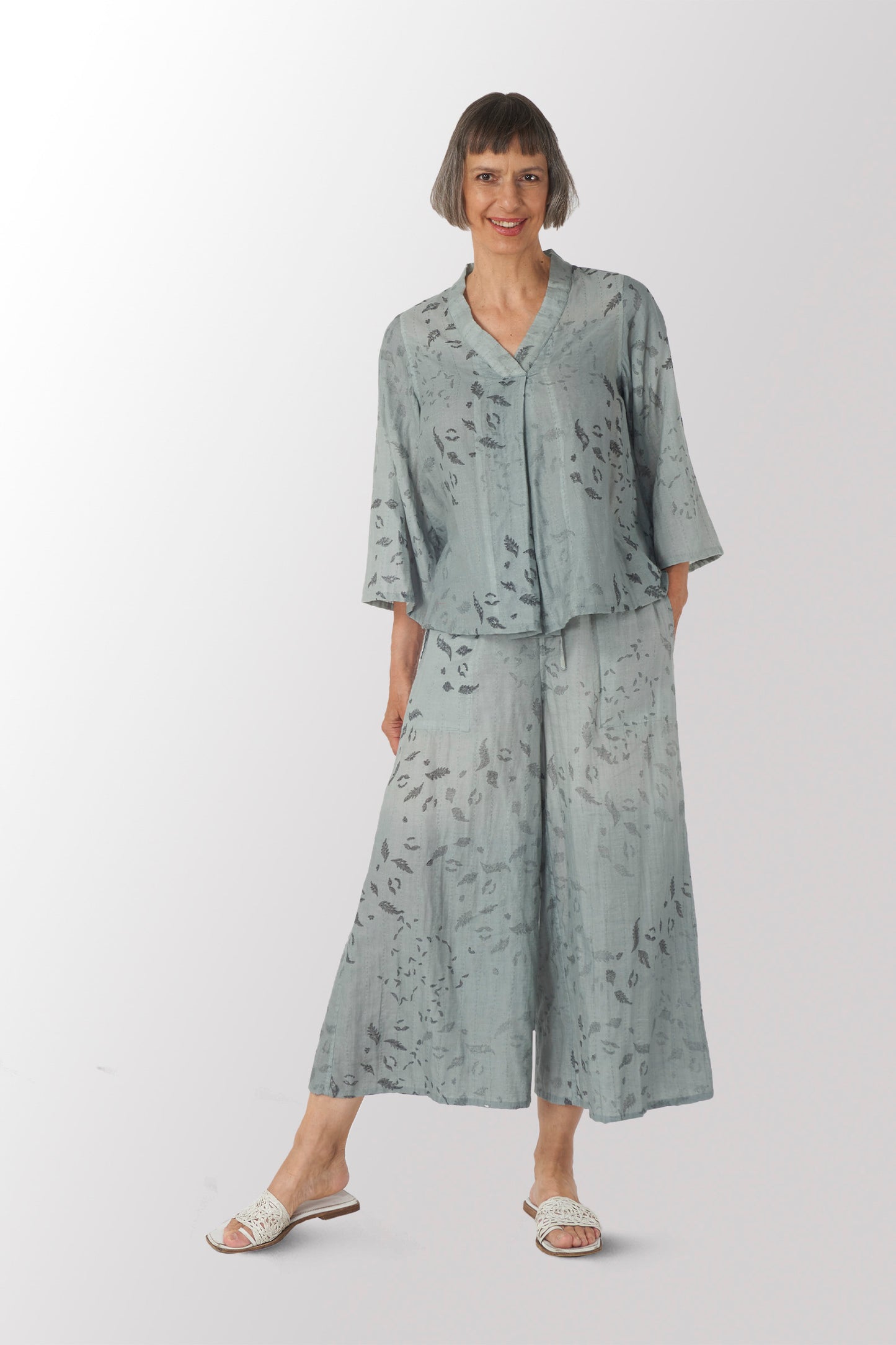 LW2970-BLU / LOUNGE WEAR THROW KANTHA (AVAILABLE JACKETS)