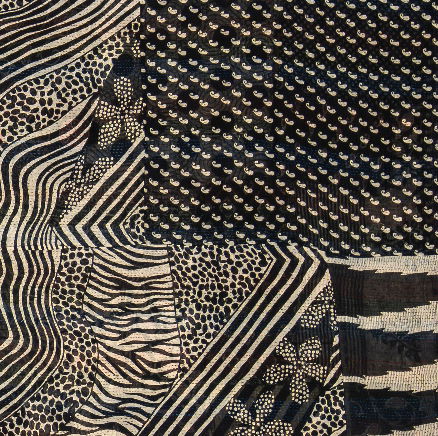 PP2970-BLK-AH / PATCHED PRINT KANTHA -BLK- (AVAILABLE JACKETS)