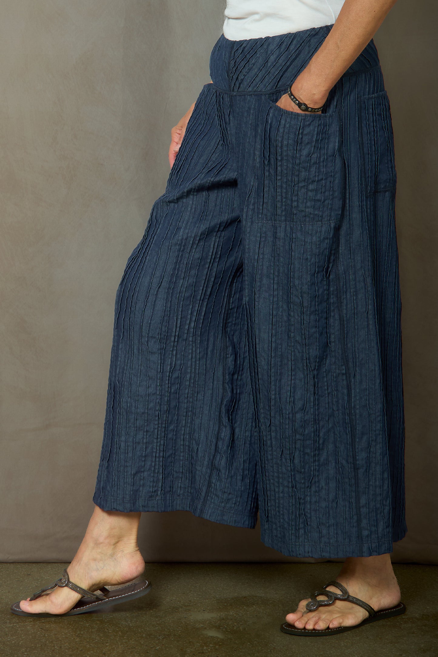 RD1971-NVY / DENIM RANDOM TUCK SOLID (New order)