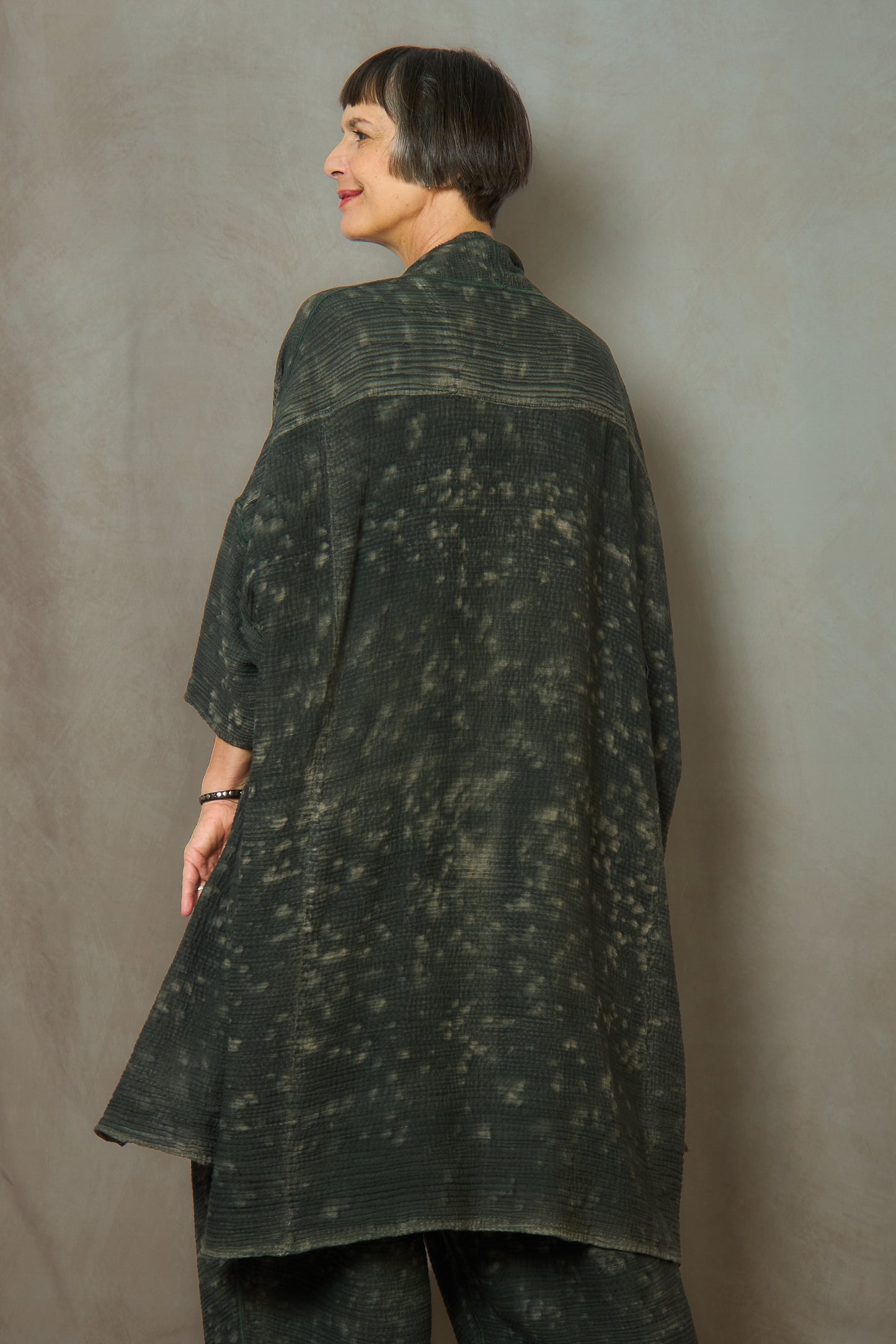 RS2971-GRN / SAND SUN DYE RIPPLE KANTHA (AVAILABLE JACKETS)