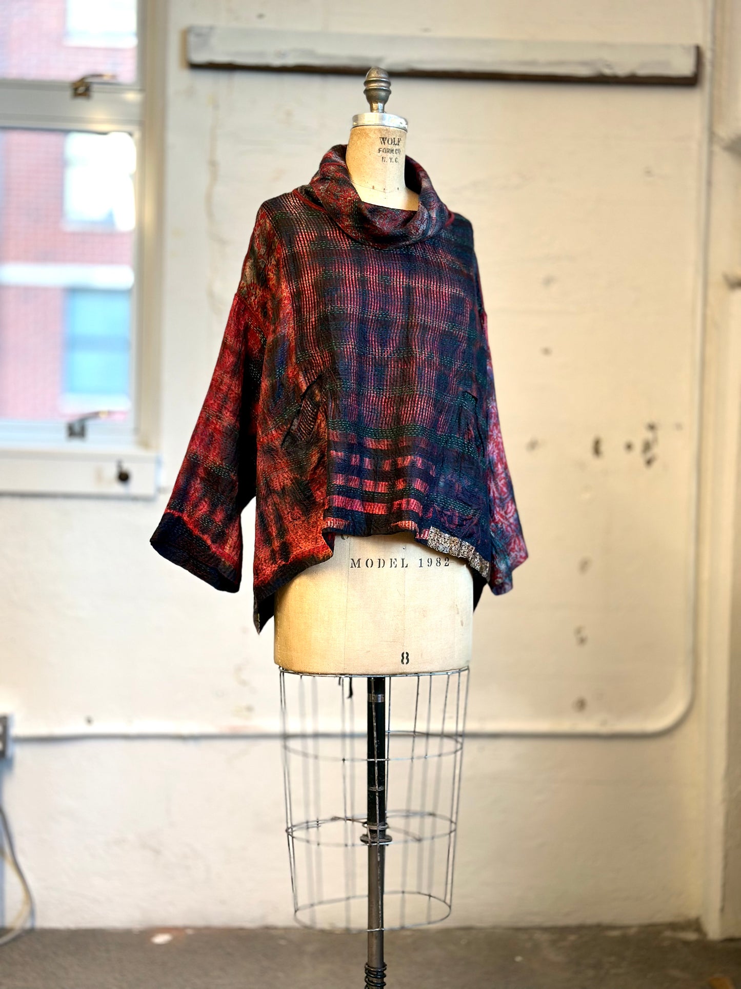 ST-SV2970-MAR / TIE DYE VINTAGE SILK KANTHA (AVAILABLE JACKETS) SV2970-MLT TO ST-SV2970