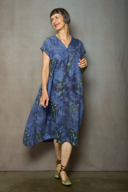 UF2971-BLU / CLOUD TIE DYE FLORAL KANTHA (AVAILABLE JACKETS)