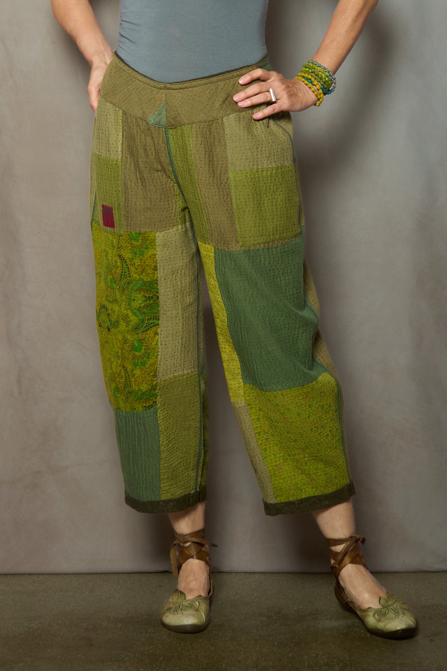 US2971-GRN / DUCK SUN DYE WITH PATCH KANTHA (AVAILABLE JACKETS)