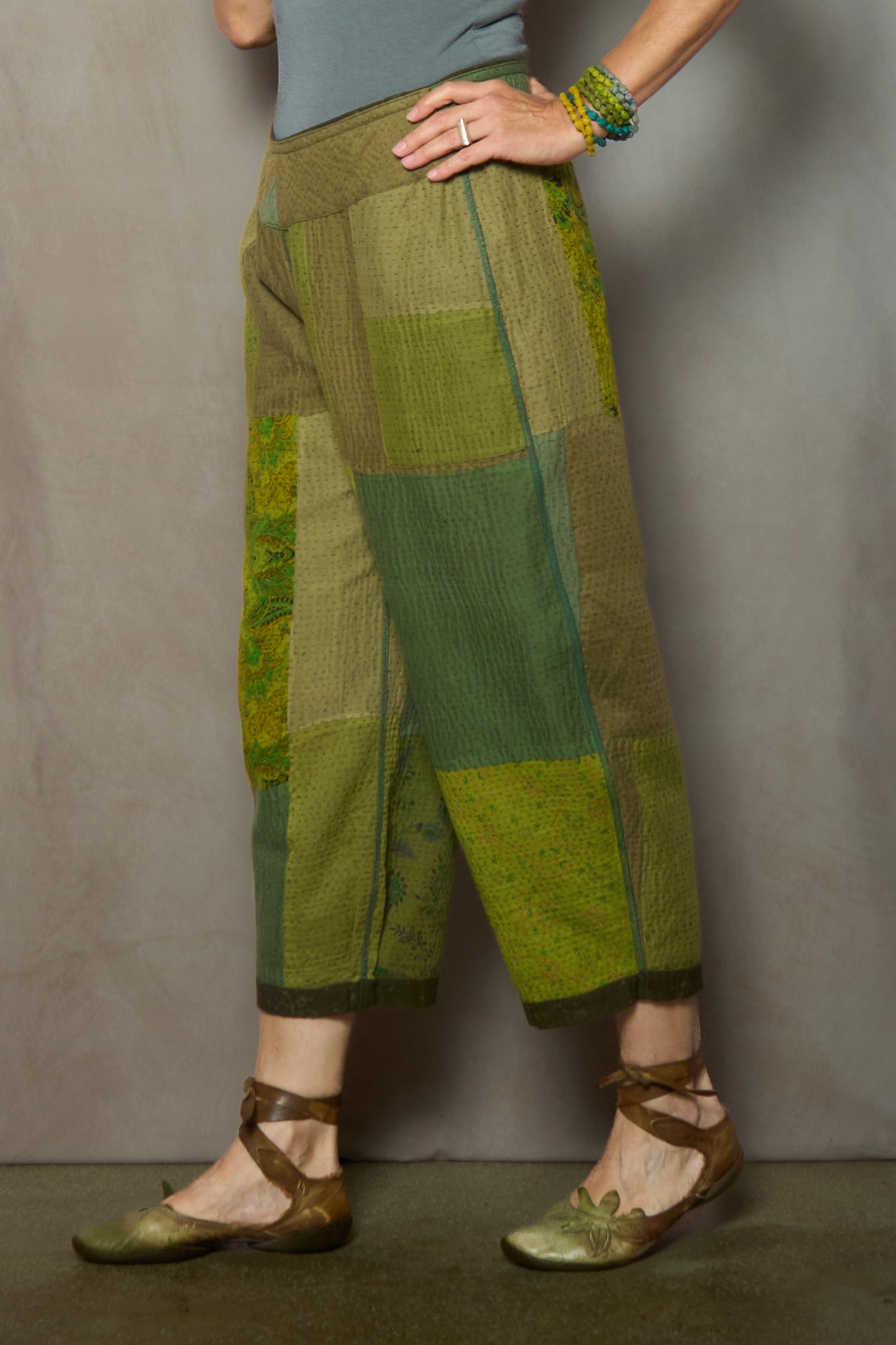 US2971-GRN / DUCK SUN DYE WITH PATCH KANTHA (AVAILABLE JACKETS)