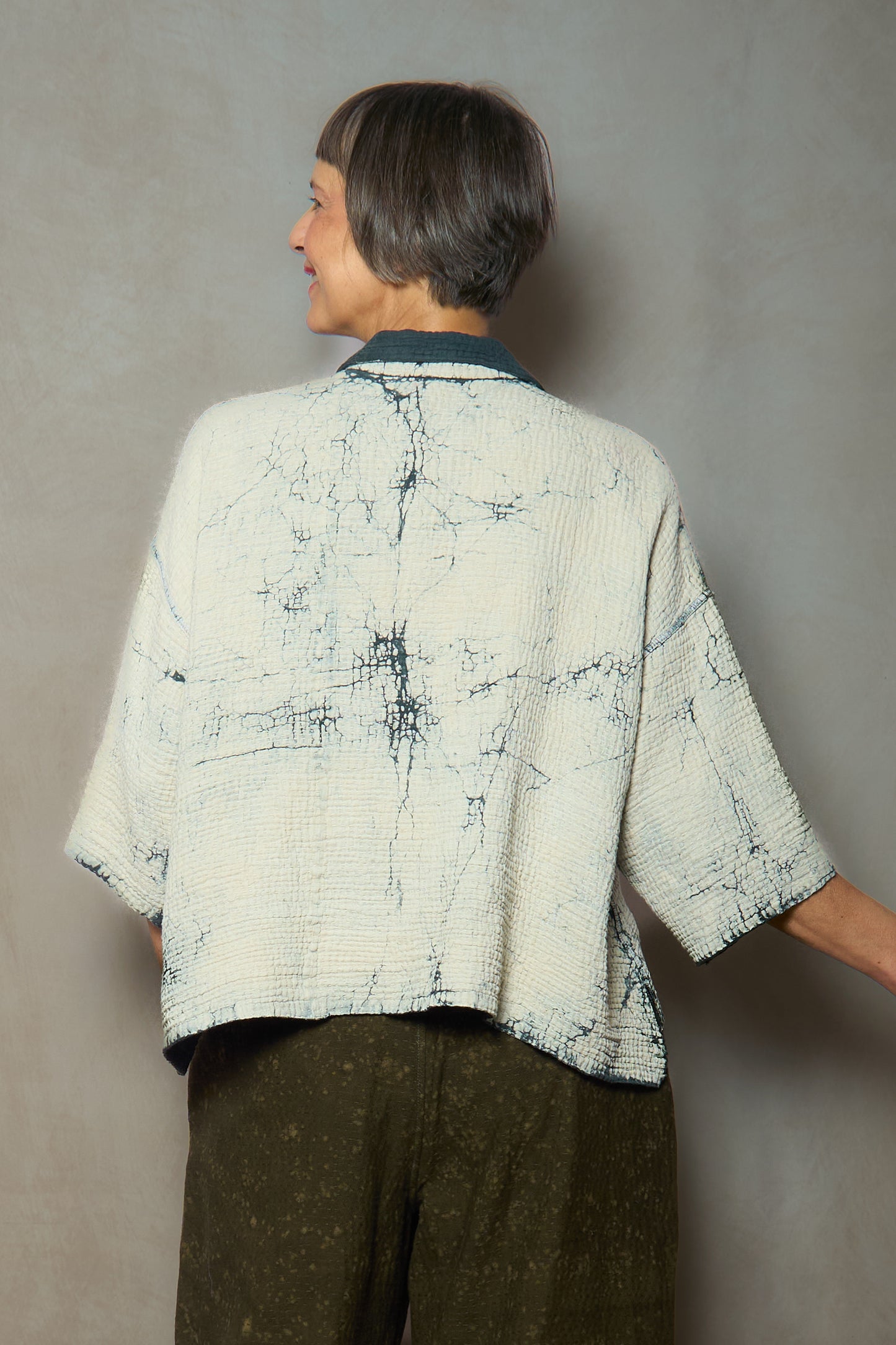 YP4971-GRY / MUD DYE RIPPLE KANTHA (AVAILABLE JACKETS)